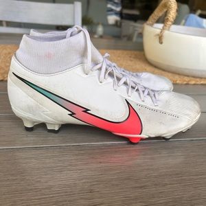 Nike mercurial soccer cleats